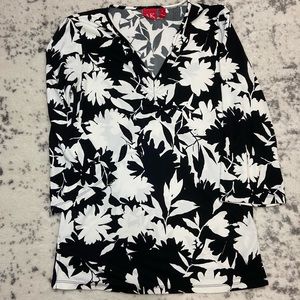 Women’s Floral Black and White Top